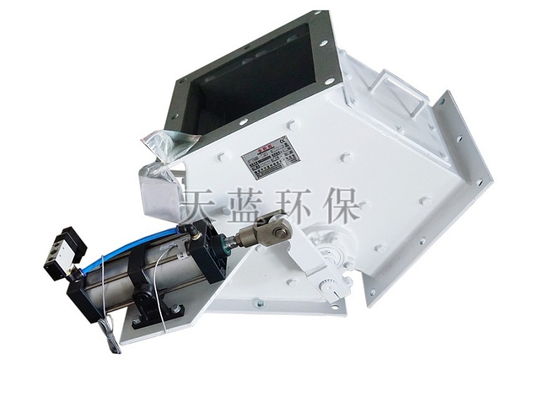 Pneumatic three way valve